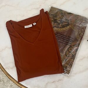 SUSAN GRAVER TOP WITH SHAWL.